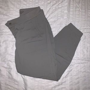 Athleta Trekkie Hike Pant 2.0 EUC - size 8P